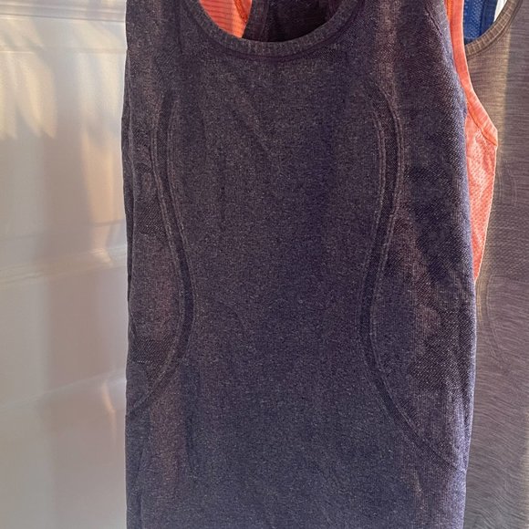Lululemon Swiftly Tech Tank's BUNDLE of 4 - Picture 13 of 14